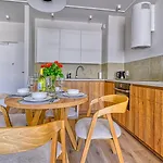 Luxury B201 Z Basenem, Sauna, Jacuzzi, Przy Samej Plazy - 5d *