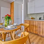 Apartment Luxury B201 Z Basenem, Sauna, Jacuzzi, Przy Samej Plazy - 5d *