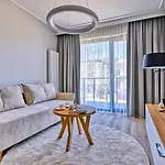 Luxury B201 Z Basenem, Sauna, Jacuzzi, Przy Samej Plazy - 5d Apartment